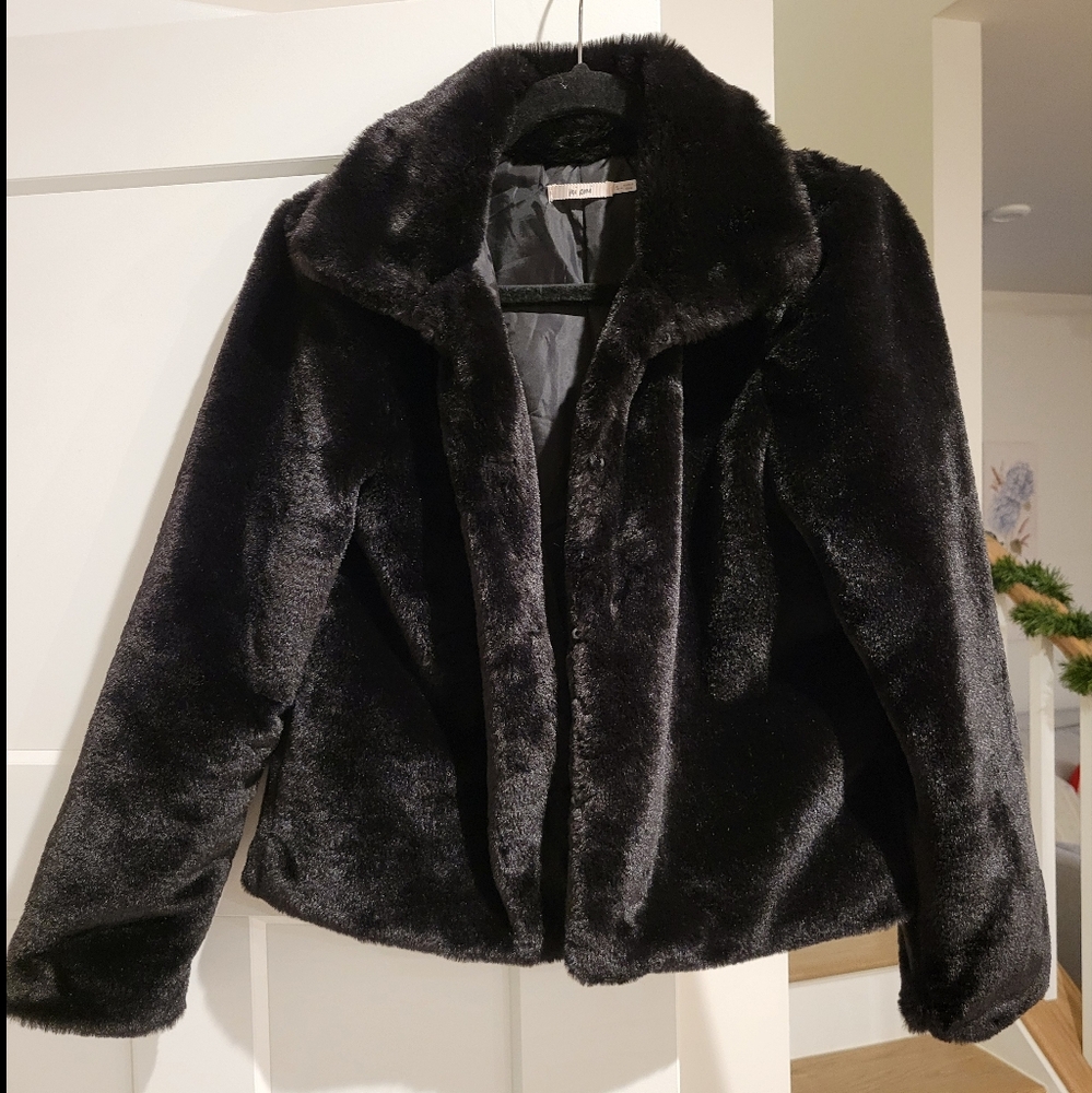 NWOT Black Faux Fur Jacket Size Small